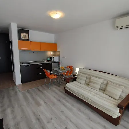 Studio Prestige Fort - Bastet Bs Apartman